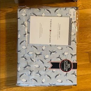 Tommy Hilfiger Twin flannel sheet set - penguins